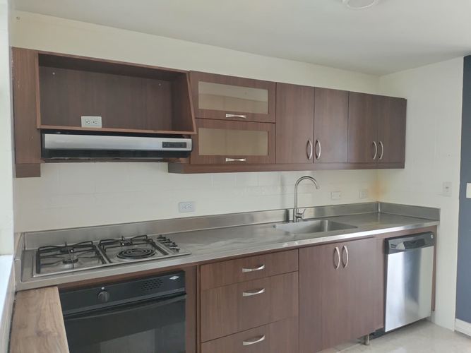 Apartamento de 4 alcobas en arriendo en Alejandría, Medellín, 143 m² · foto 8 de 19
