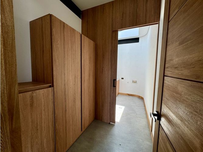 Casa de 3 alcobas en venta en El Retiro, 301 m² · foto 5 de 12