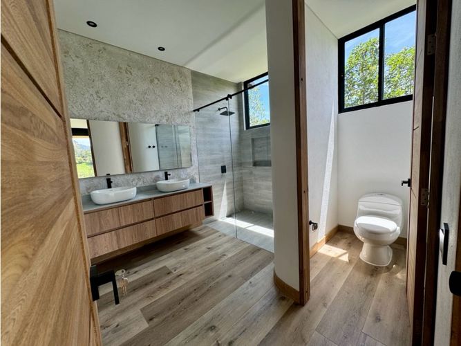 Casa de 3 alcobas en venta en El Retiro, 301 m² · foto 11 de 12