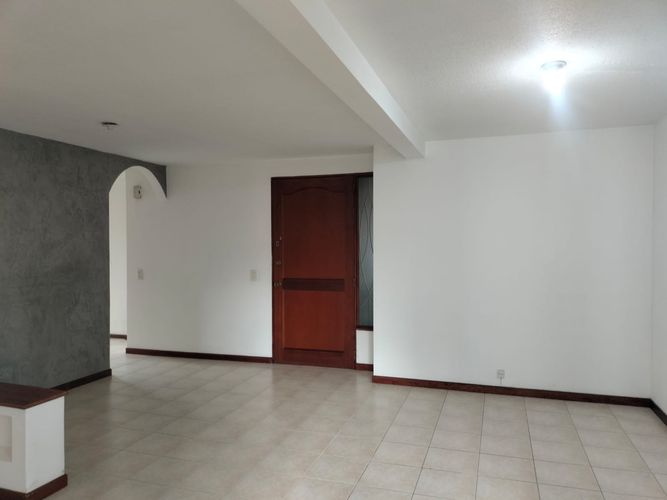Apartamento de 3 alcobas en arriendo en El Poblado, Medellín, 81 m² · foto 3 de 16