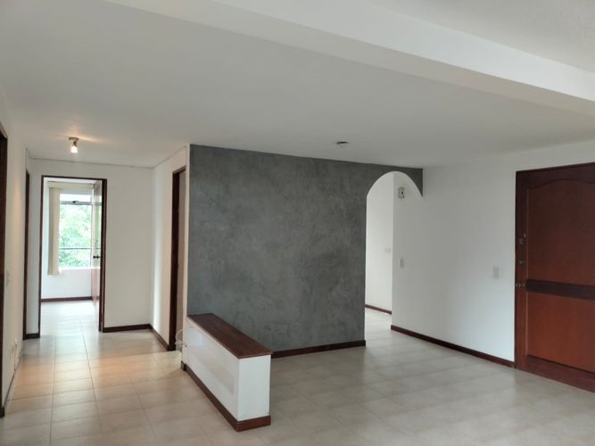 Apartamento de 3 alcobas en arriendo en El Poblado, Medellín, 81 m² · foto 2 de 16