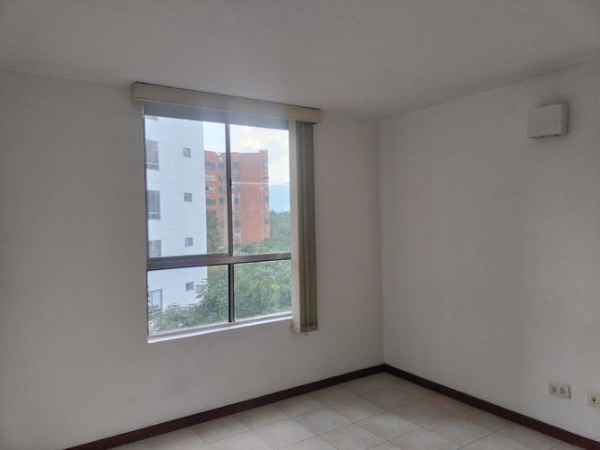 Apartamento de 3 alcobas en arriendo en El Poblado, Medellín, 81 m² · foto 8 de 16