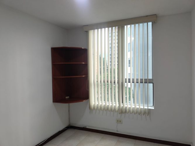 Apartamento de 3 alcobas en arriendo en El Poblado, Medellín, 81 m² · foto 13 de 16