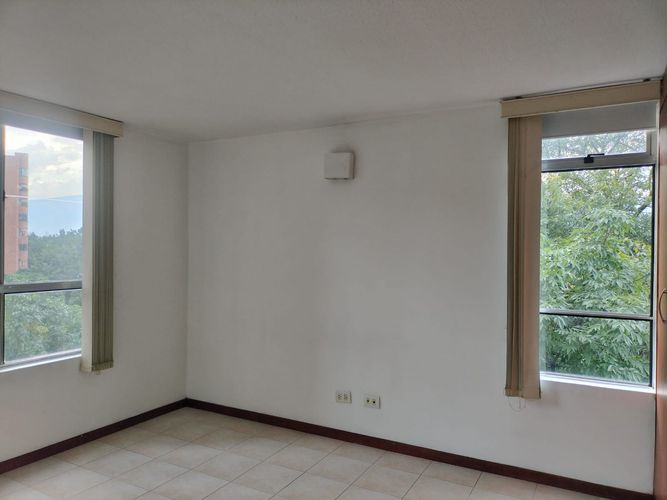 Apartamento de 3 alcobas en arriendo en El Poblado, Medellín, 81 m² · foto 10 de 16