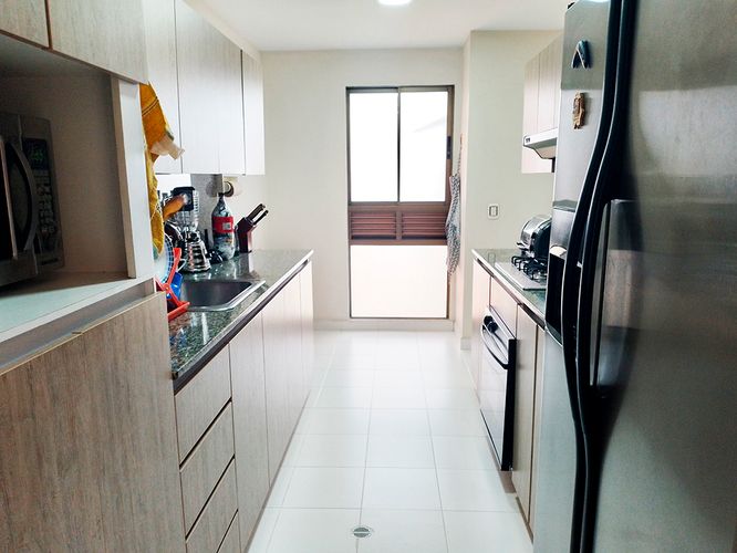 Apartamento de 2 alcobas en arriendo en El Poblado, Medellín, 149 m² · foto 9 de 19