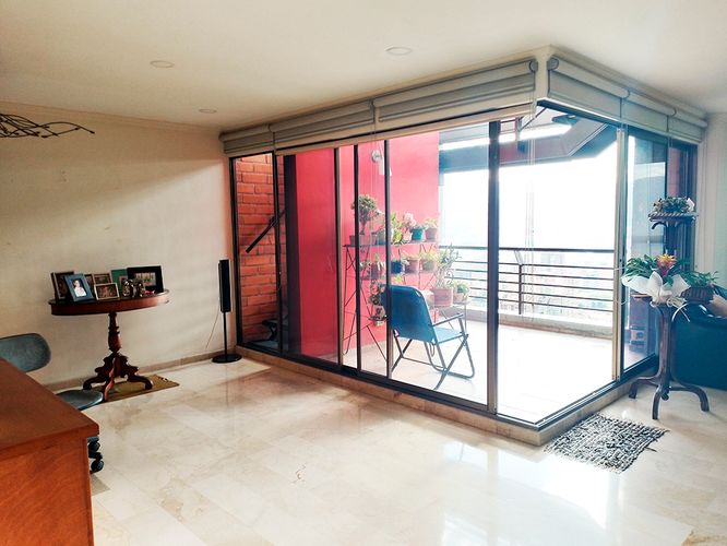 Apartamento de 2 alcobas en arriendo en El Poblado, Medellín, 149 m² · foto 8 de 19