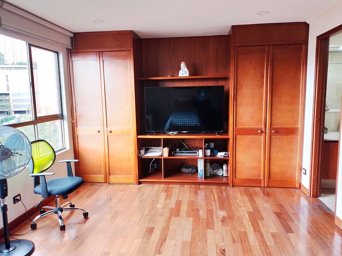 Apartamento de 2 alcobas en arriendo en El Poblado, Medellín, 149 m² · foto 12 de 19