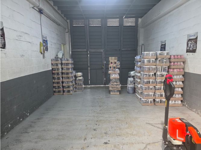 Bodega en arriendo en Caqueta, La Estrella, 456 m² · foto 6 de 10