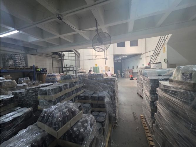 Bodega en arriendo en Caqueta, La Estrella, 456 m² · foto 8 de 10
