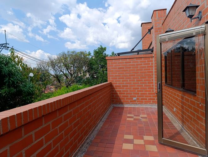 Casa de 5 alcobas en arriendo en El Poblado, Medellín, 350 m² · foto 19 de 19