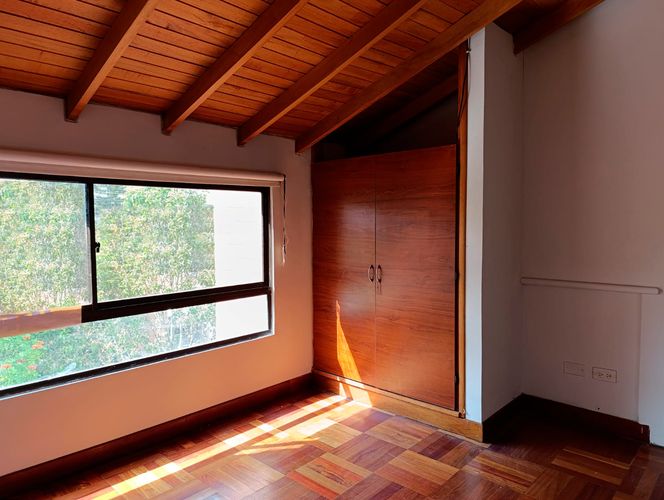 Casa de 5 alcobas en arriendo en El Poblado, Medellín, 350 m² · foto 16 de 19