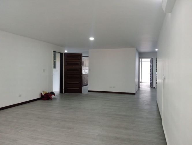 Apartamento de 3 alcobas en arriendo en Laureles, Medellín, 240 m² · foto 3 de 17