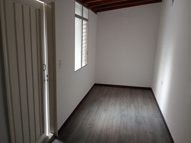 Apartamento de 3 alcobas en arriendo en Laureles, Medellín, 240 m² · foto 13 de 17