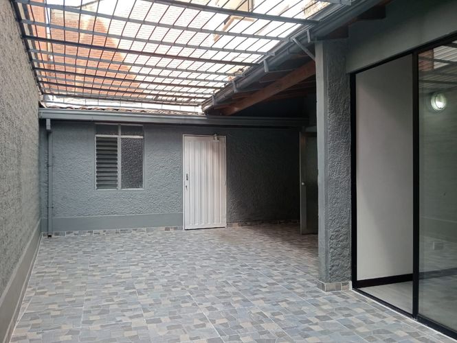Apartamento de 3 alcobas en arriendo en Laureles, Medellín, 240 m² · foto 17 de 17