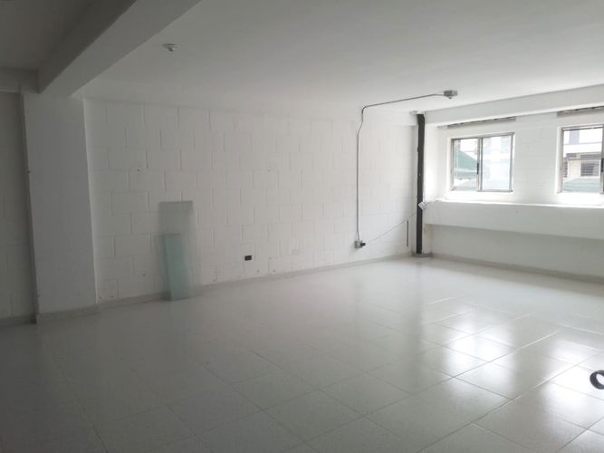 Bodega en arriendo en Cerro Nutibara, Medellín, 70 m² · foto 13 de 15