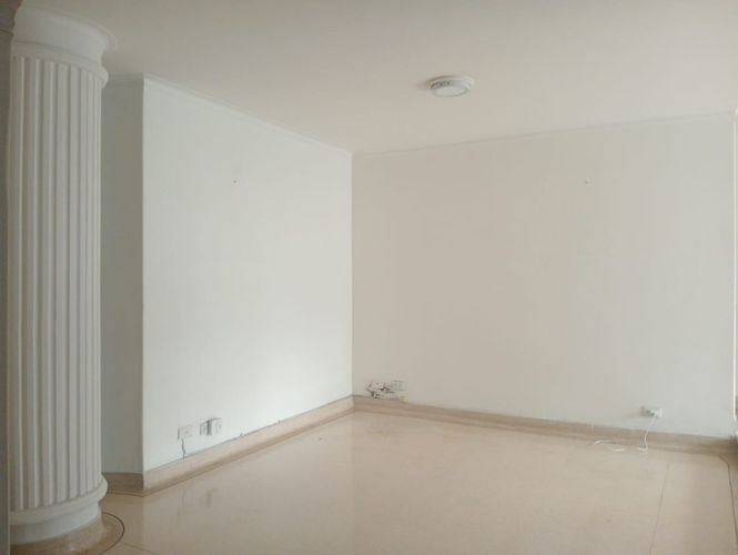 Apartamento de 2 alcobas en arriendo en Laureles, Medellín, 98 m² · foto 2 de 20