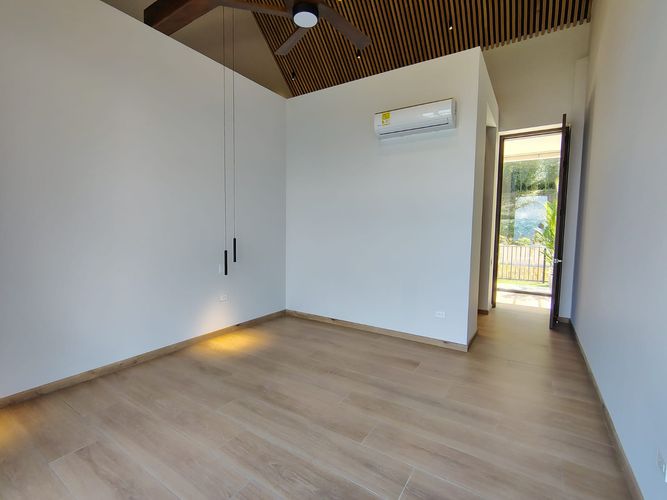 Casa de 3 alcobas en venta en Loma Del Chocho, Envigado, 1200 m² · foto 13 de 20