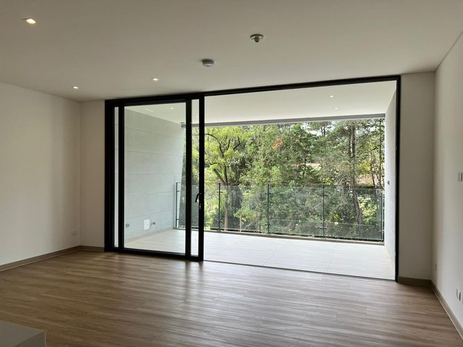 Apartamento de 1 alcoba en venta en El Porvenir, Rionegro, 67 m² · foto 2 de 10