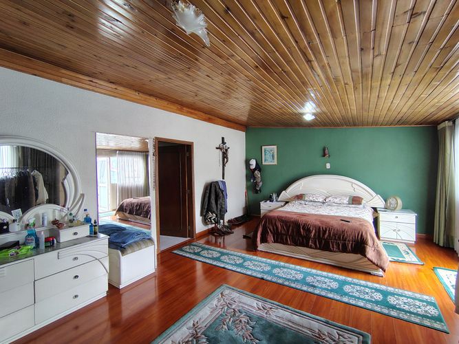 Casa de 9 alcobas en venta en La Europa, Bogotá, 350 m² · foto 6 de 24