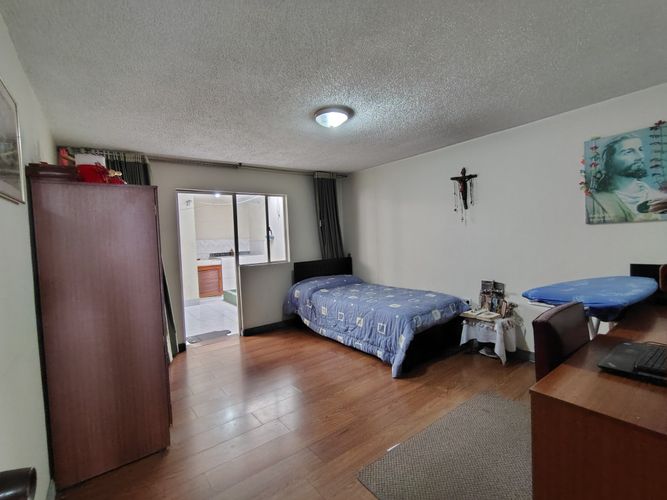 Casa de 9 alcobas en venta en La Europa, Bogotá, 350 m² · foto 18 de 24