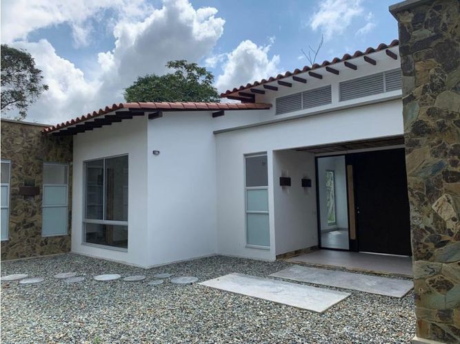 Casa de 3 alcobas en venta en Via El Eden, Armenia · foto 10 de 20