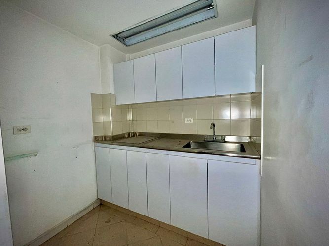 Local en venta en El Portal De Casalinda, Soacha, 142 m² · foto 9 de 11