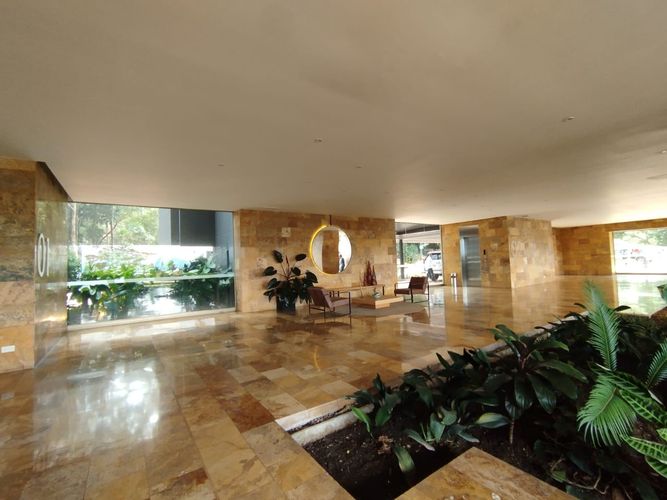 Apartamento de 3 alcobas en arriendo en San Diego, Medellín, 240 m² · foto 5 de 20