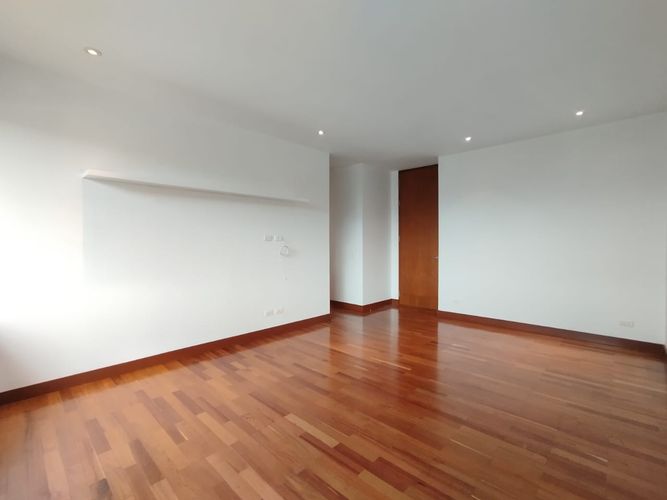 Apartamento de 3 alcobas en arriendo en San Diego, Medellín, 240 m² · foto 10 de 20