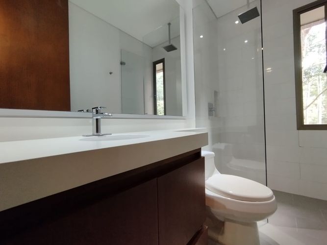 Apartamento de 3 alcobas en arriendo en San Diego, Medellín, 240 m² · foto 12 de 20