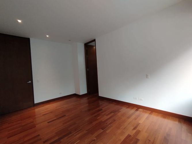 Apartamento de 3 alcobas en arriendo en San Diego, Medellín, 240 m² · foto 14 de 20