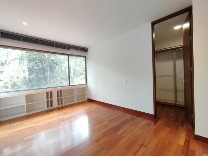 Apartamento de 3 alcobas en arriendo en San Diego, Medellín, 240 m² · foto 19 de 20