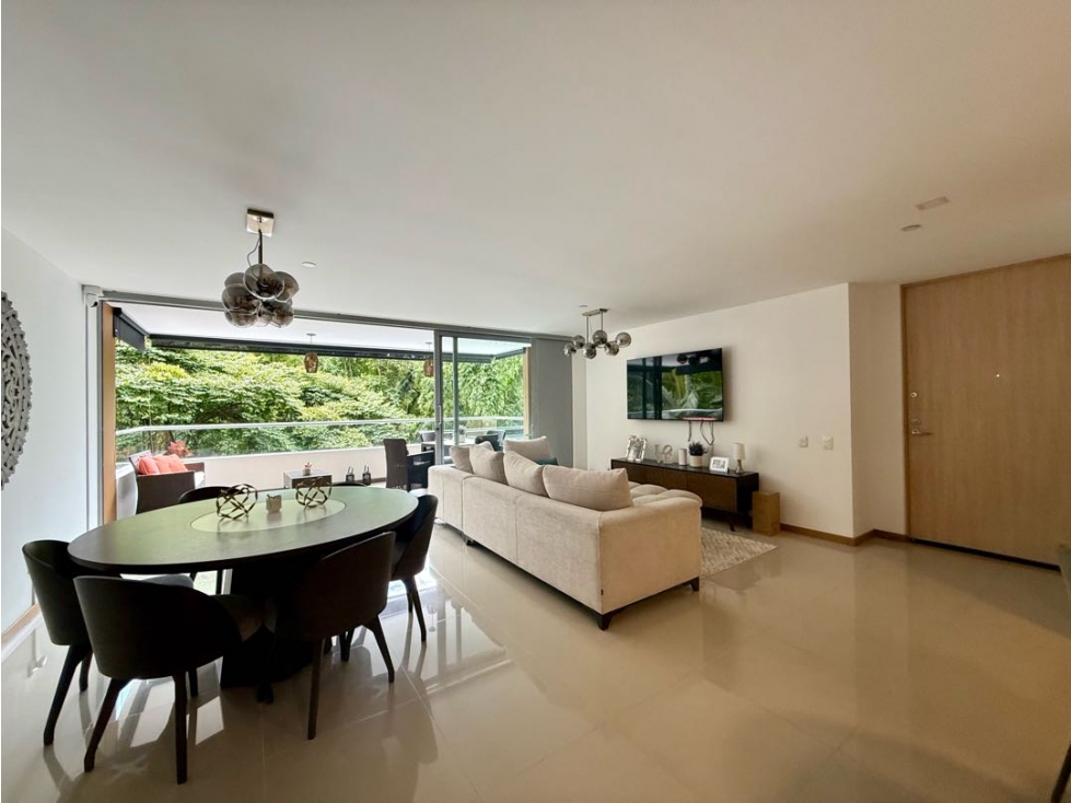 Apartamento en Venta en Loma del Esmeraldal, Envigado