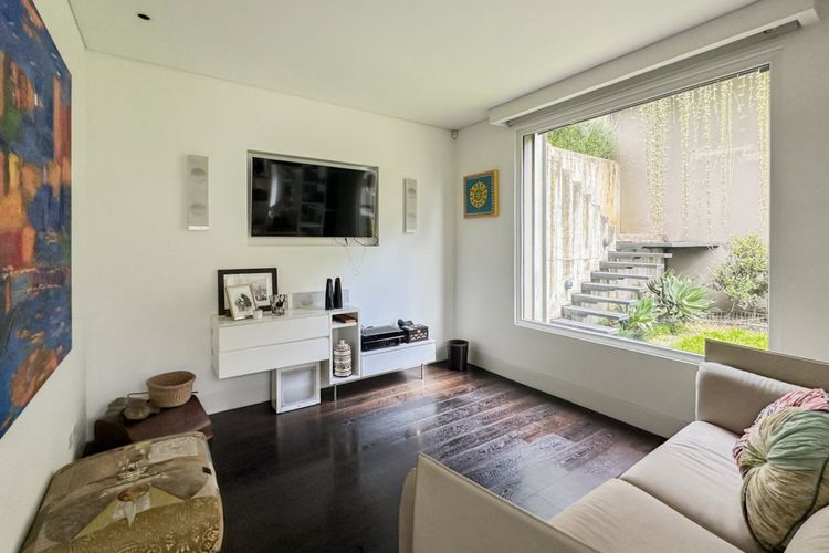 Casa de 5 alcobas en venta en Cerros De Niza, Bogotá, 898 m² · foto 3 de 24