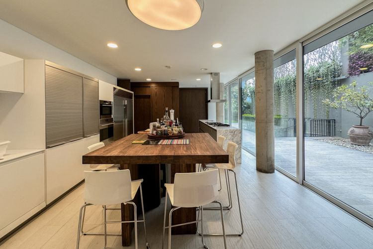 Casa de 5 alcobas en venta en Cerros De Niza, Bogotá, 898 m² · foto 5 de 24