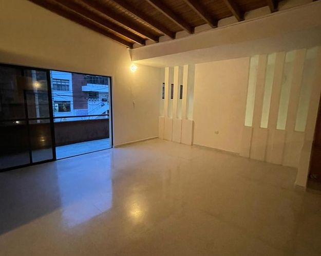 Oficina en arriendo en Laureles, Medellín, 300 m² · foto 2 de 12