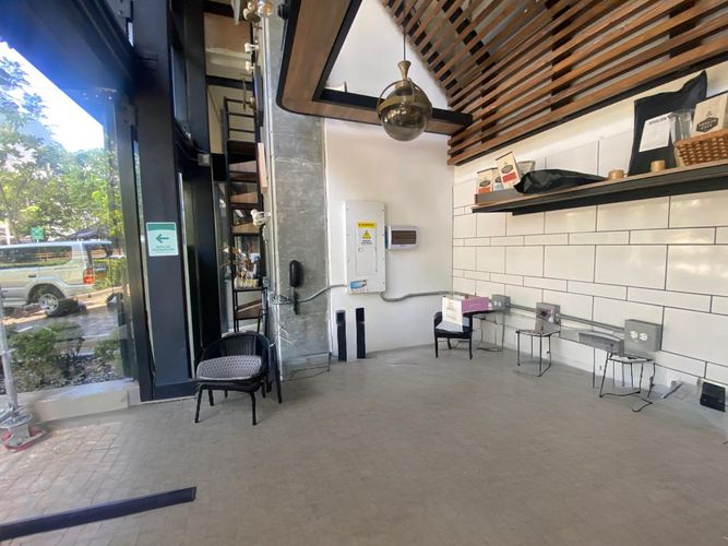 Local en arriendo en El Poblado, Medellín, 28 m² · foto 7 de 8