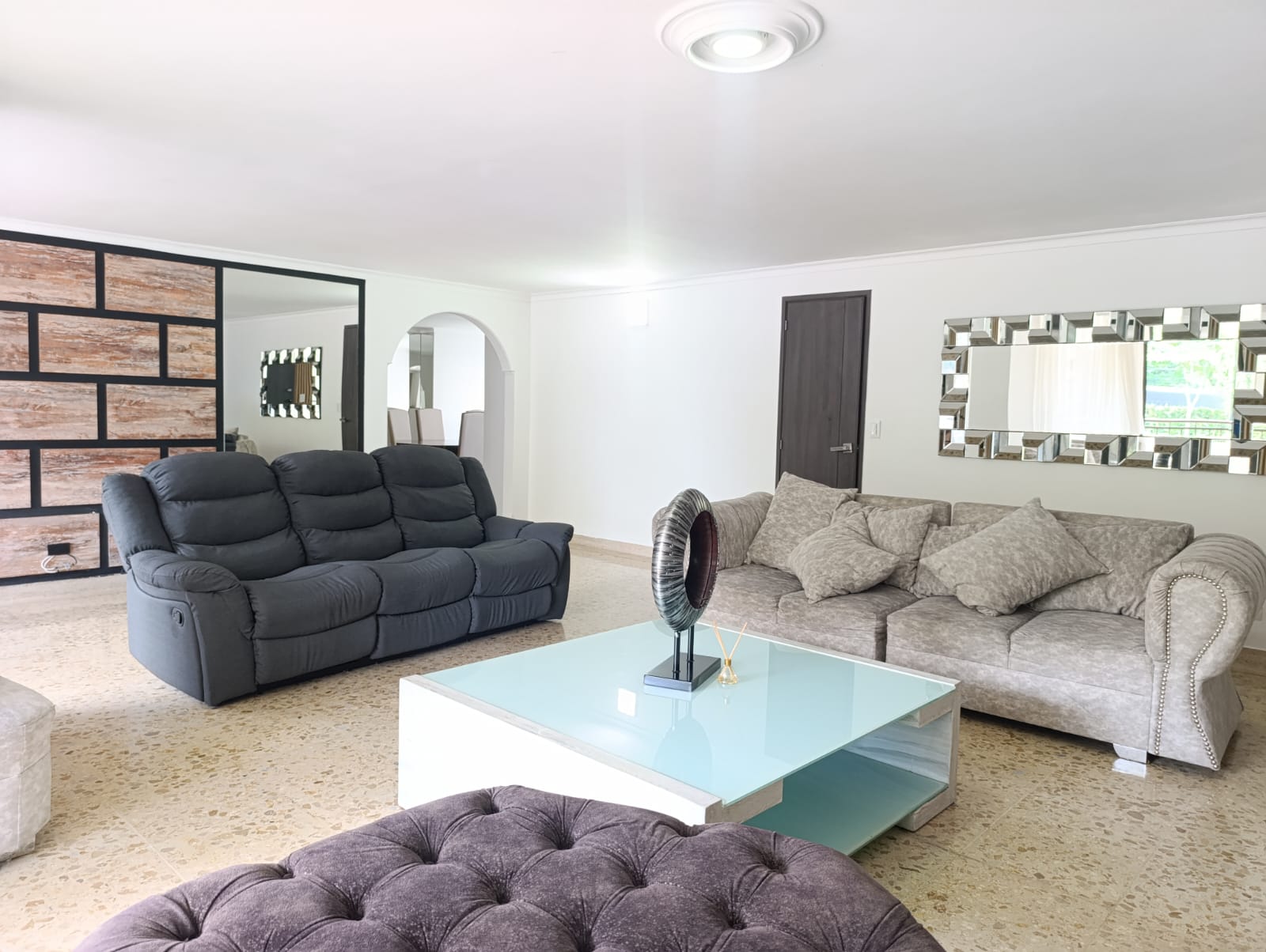 Apartamento en arriendo en El Poblado, Medellín · foto 3 de 20