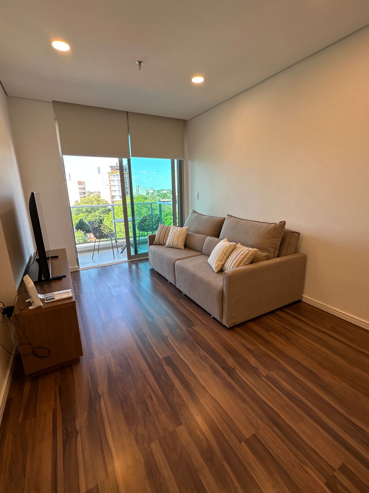 Alquilo hermoso departamento de 2 dormitorios, completamente amoblado y listo para habitar. — foto 3