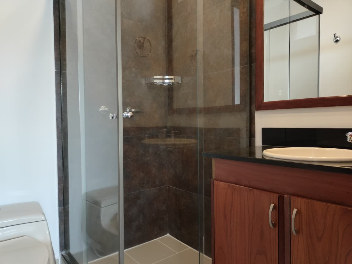 Apartamento en arriendo en El Poblado, Medellín · foto 17 de 19
