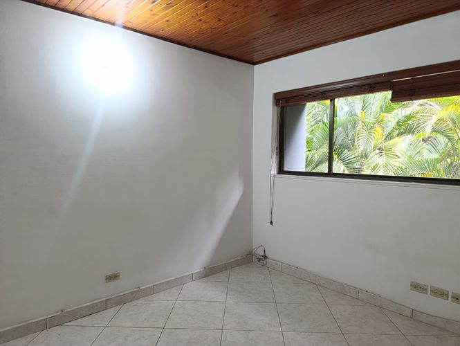 Apartamento de 2 alcobas en arriendo en El Poblado, Medellín, 75 m² · foto 9 de 16