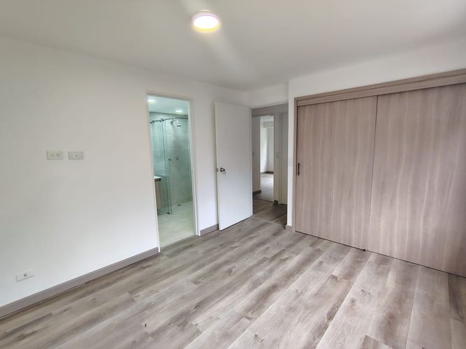 Apartamento de 3 alcobas en arriendo en Las Lomas, Medellín, 120 m² · foto 10 de 19