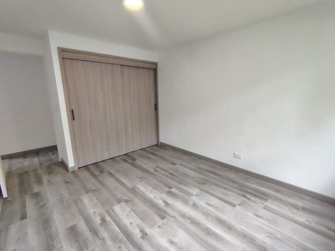 Apartamento de 3 alcobas en arriendo en Las Lomas, Medellín, 120 m² · foto 13 de 19