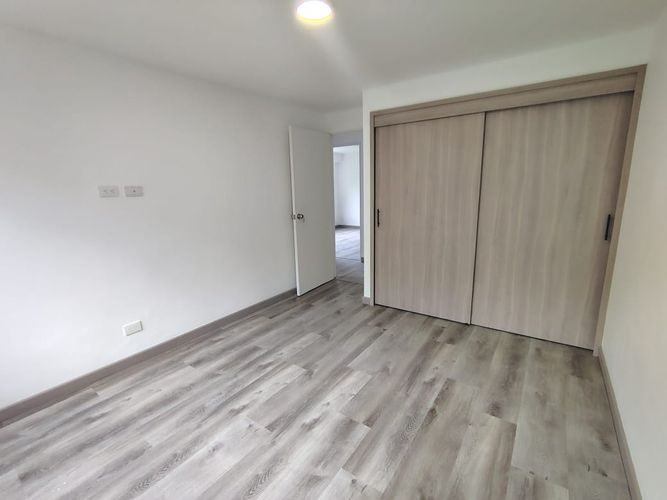 Apartamento de 3 alcobas en arriendo en Las Lomas, Medellín, 120 m² · foto 15 de 19