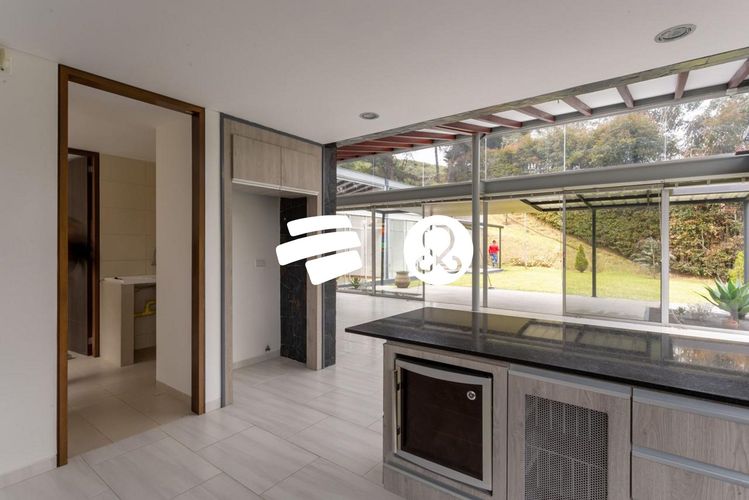 Casa de 5 alcobas en venta en Loma Del Escobero, Envigado, 1540 m² · foto 8 de 20