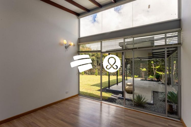 Casa de 5 alcobas en venta en Loma Del Escobero, Envigado, 1540 m² · foto 11 de 20