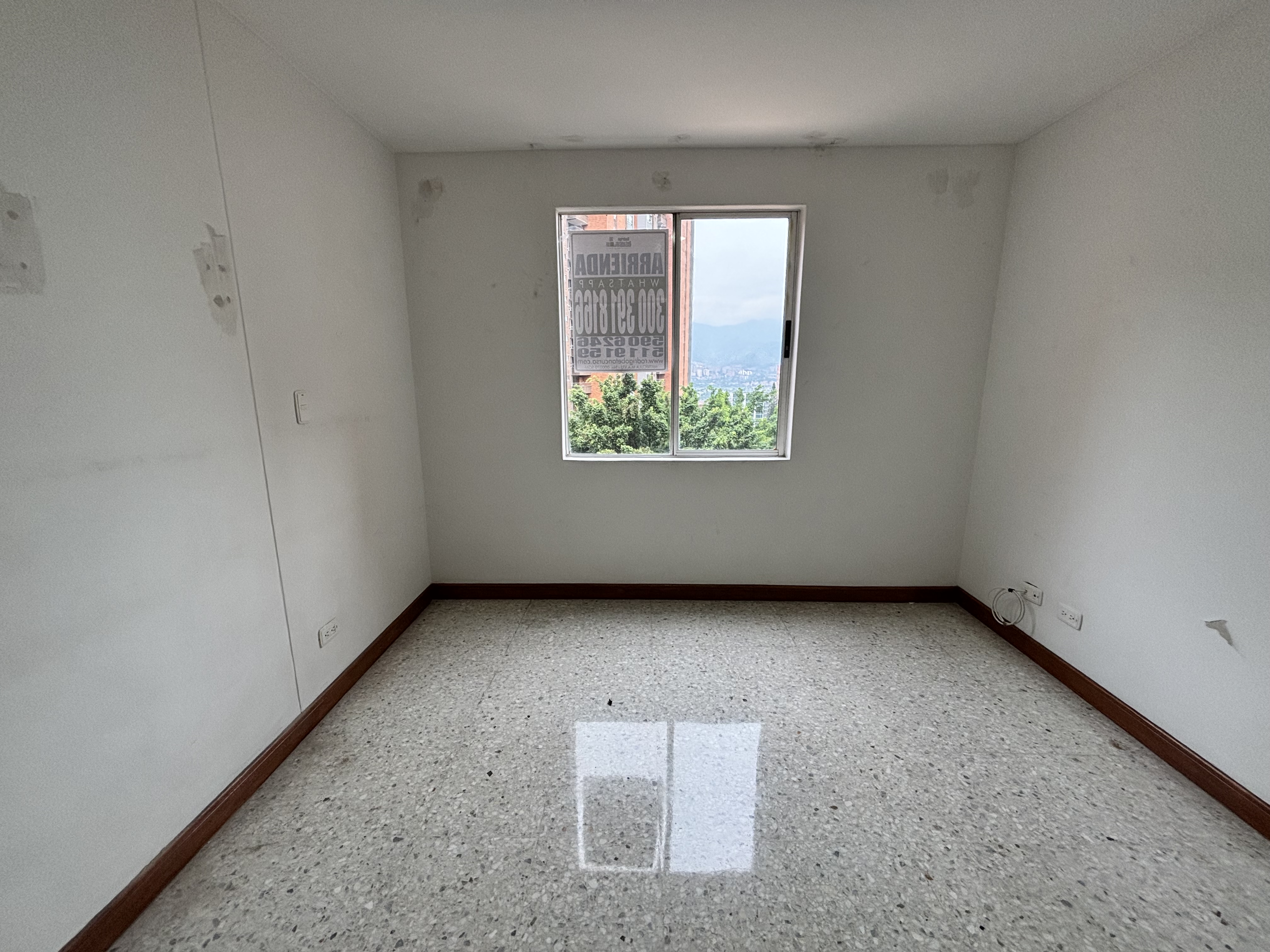 Apartamento en arriendo en Castropol, Medellín · foto 8 de 13