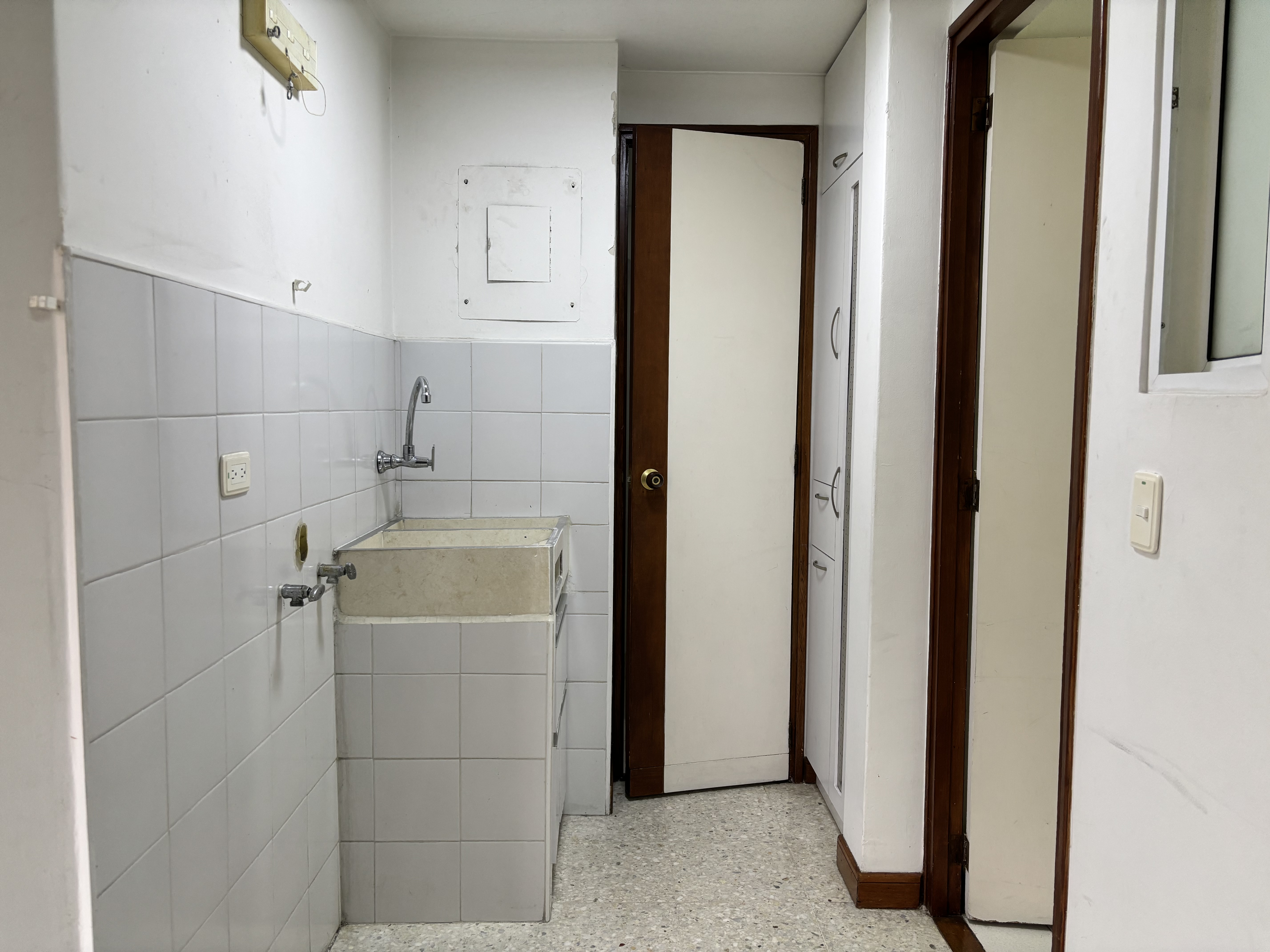 Apartamento en arriendo en Castropol, Medellín · foto 11 de 13
