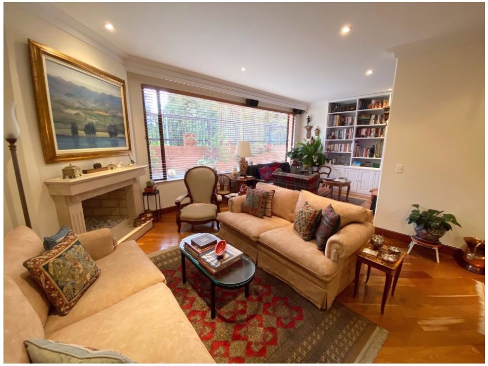 Apartamento en venta en Chico, Bogotá · foto 2 de 24