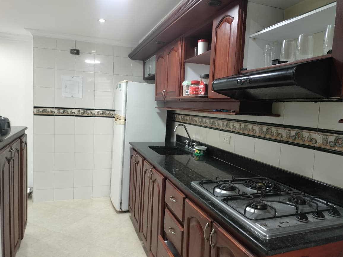 Apartamento en venta en El Poblado, Medellín · foto 3 de 16