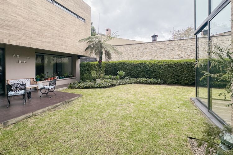 Casa de 5 alcobas en venta en Usaquen, Bogotá, 889 m² · foto 4 de 24